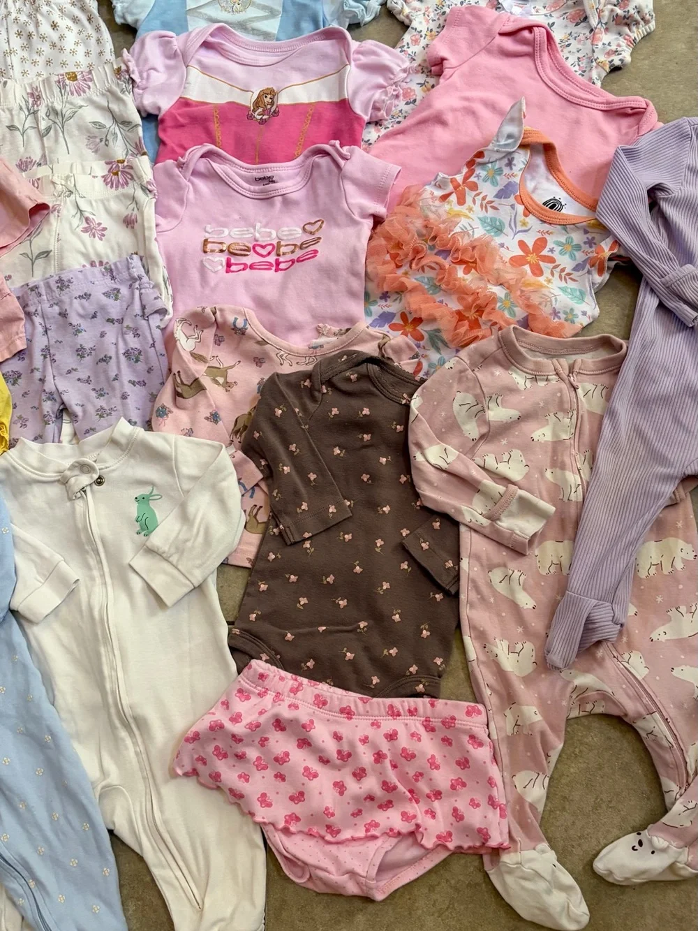 Lot Of 20 Baby Girl 6-9 Month Clothing Bundle Pajamas Shorts body suits onesies